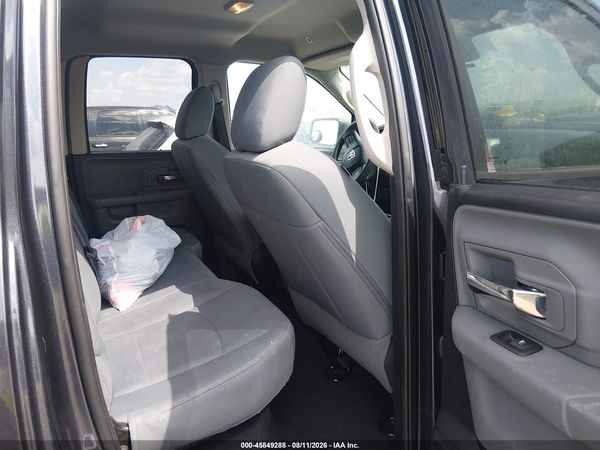 2017 RAM 1500 SLT  4X2 6'4 BOX