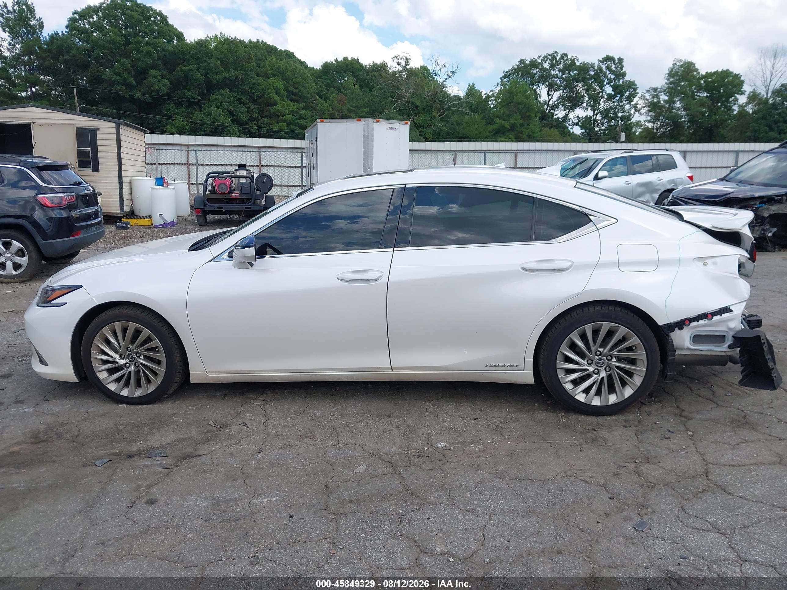 2019 LEXUS ES 300H ULTRA LUXURY