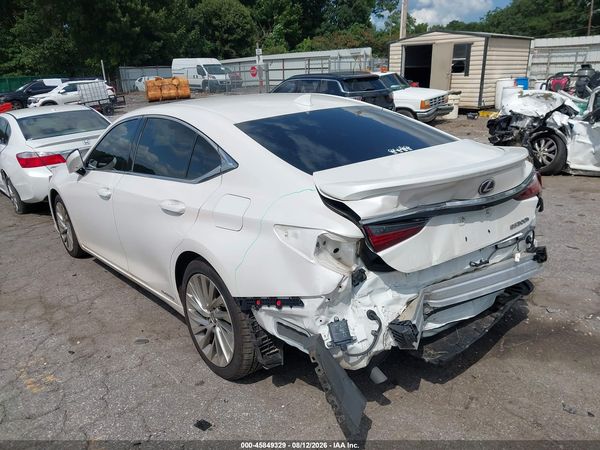 2019 LEXUS ES 300H ULTRA LUXURY