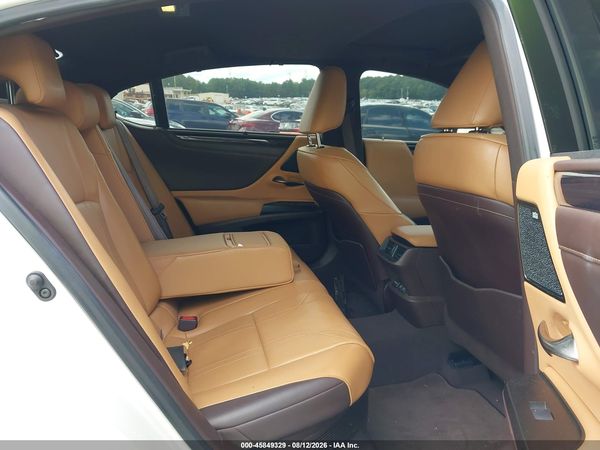 2019 LEXUS ES 300H ULTRA LUXURY