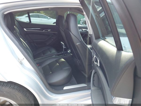 2016 PORSCHE PANAMERA 4