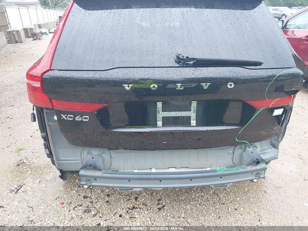 2024 VOLVO XC60 RECHARGE PLUG-IN HYBRID T8 PLUS DARK THEME