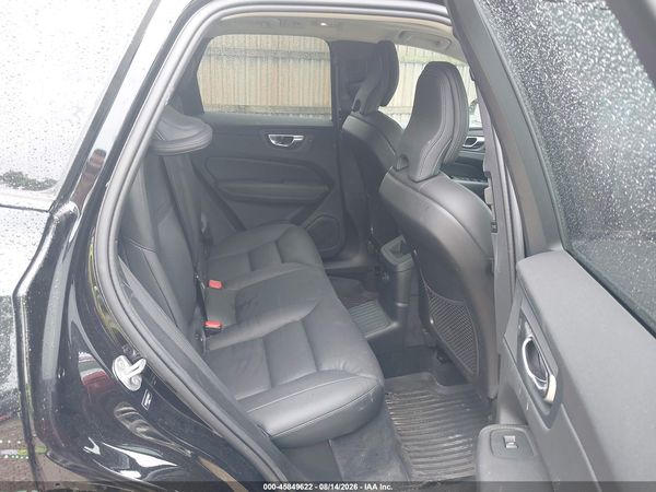 2024 VOLVO XC60 RECHARGE PLUG-IN HYBRID T8 PLUS DARK THEME