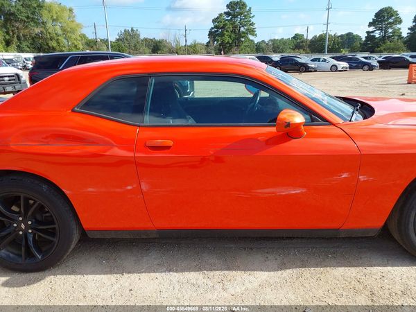 2017 DODGE CHALLENGER SXT