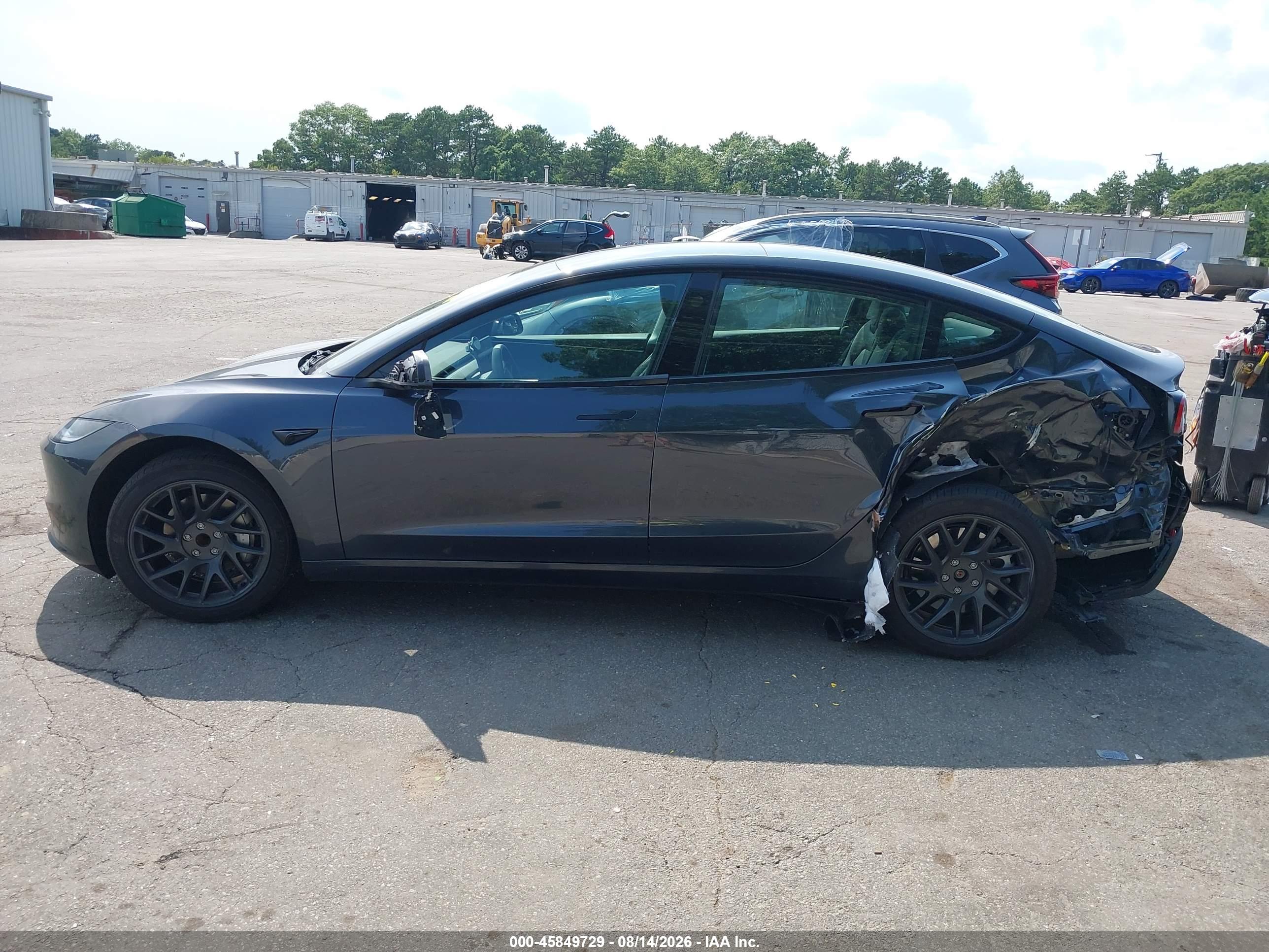 2025 TESLA MODEL 3