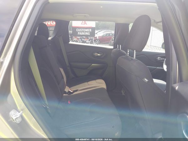 2019 JEEP CHEROKEE LATITUDE 4X4