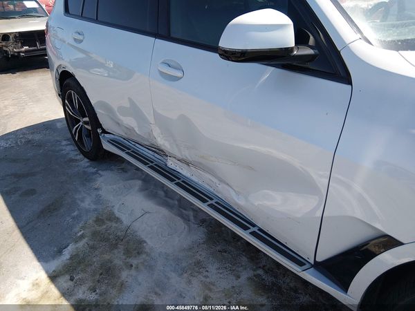 2027 BMW X7 xDrive40i