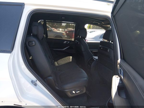2027 BMW X7 xDrive40i