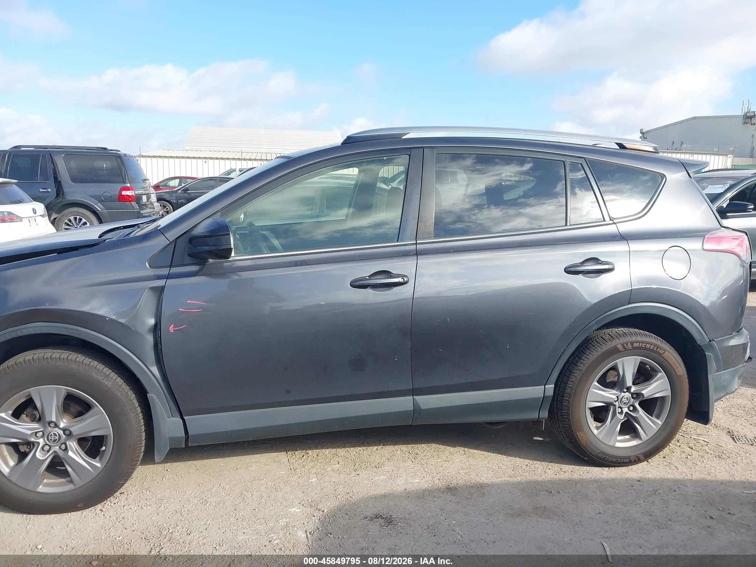 2018 TOYOTA RAV4 LE