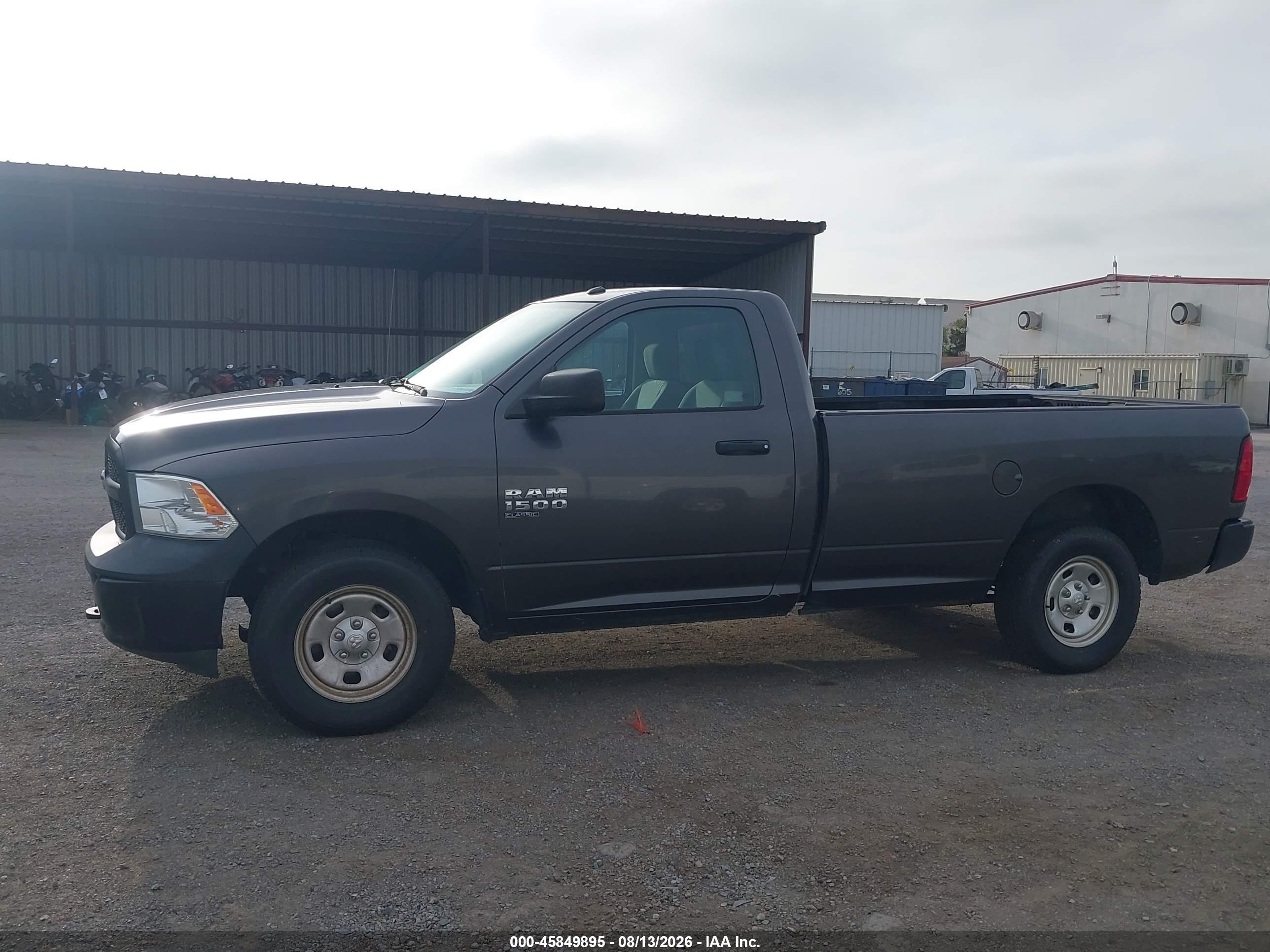 2019 RAM 1500 CLASSIC TRADESMAN  4X4 8' BOX