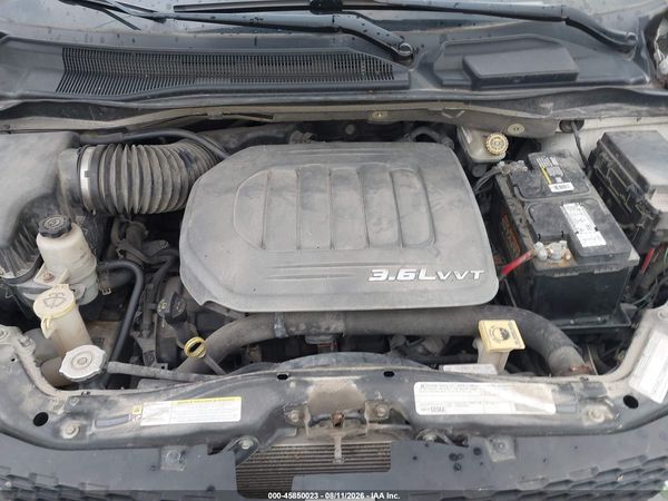 2012 DODGE GRAND CARAVAN SXT — I10