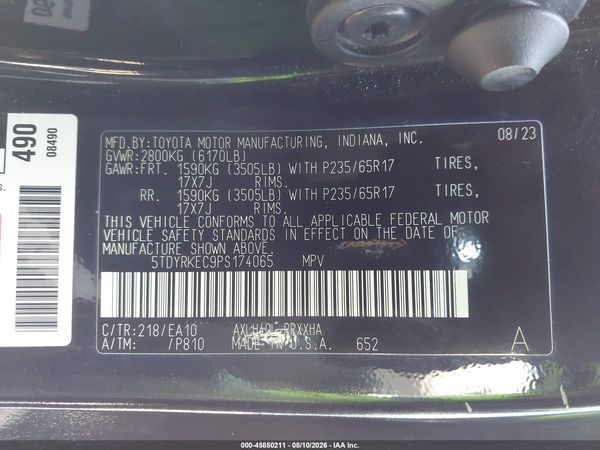 2023 TOYOTA SIENNA XLE