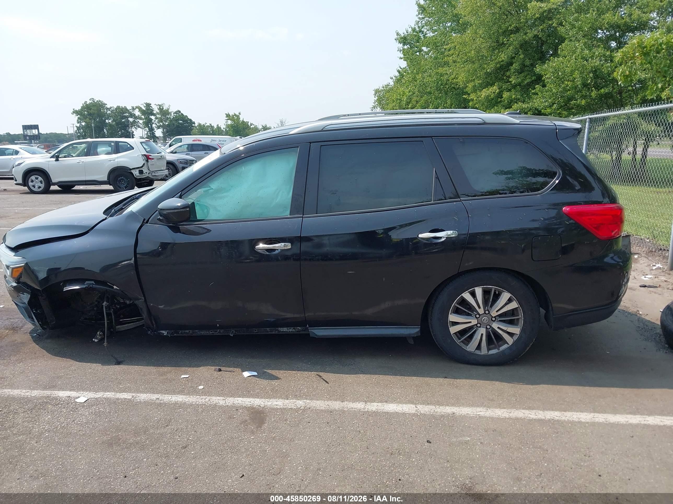 2018 NISSAN PATHFINDER SV