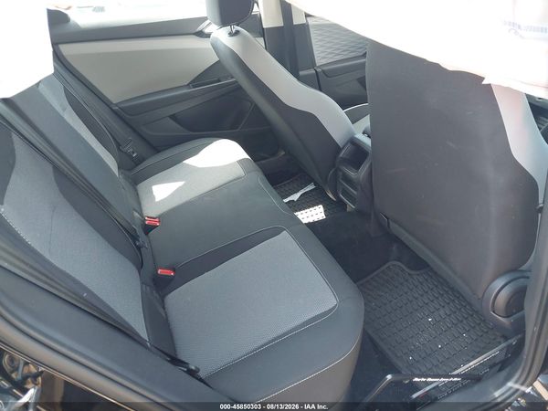 2022 VOLKSWAGEN TAOS 1.5T S — I8