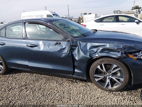 2021 VOLVO S60 RECHARGE PLUG-IN HYBRID T8 R-DESIGN EXPRESSION