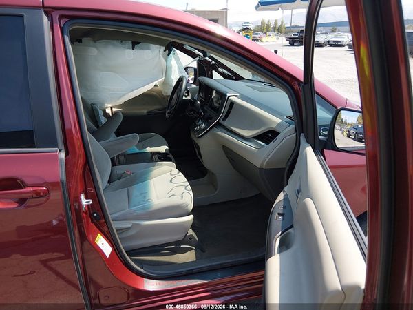 2015 TOYOTA SIENNA LE 8 PASSENGER
