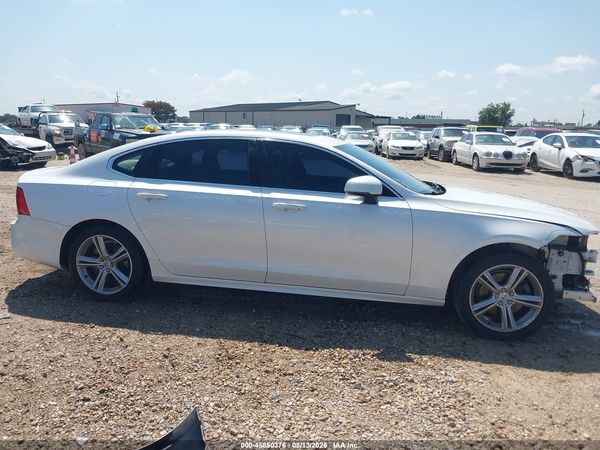 2019 VOLVO S90 T5 MOMENTUM