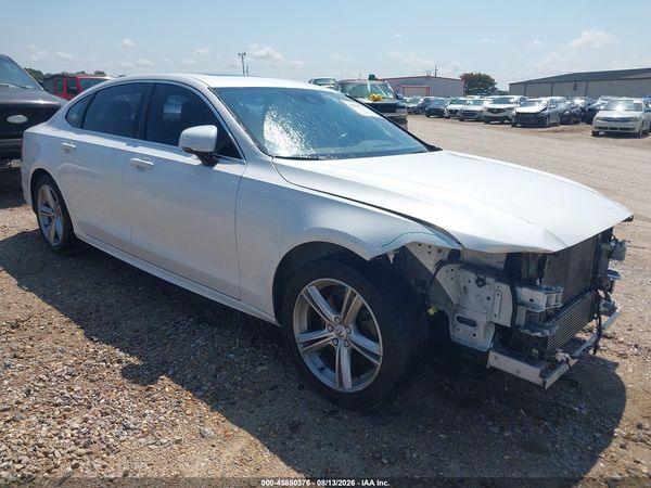 2019 VOLVO S90 T5 MOMENTUM