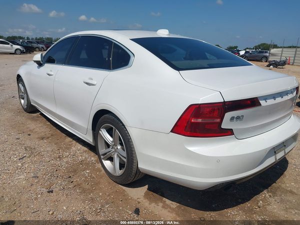 2019 VOLVO S90 T5 MOMENTUM