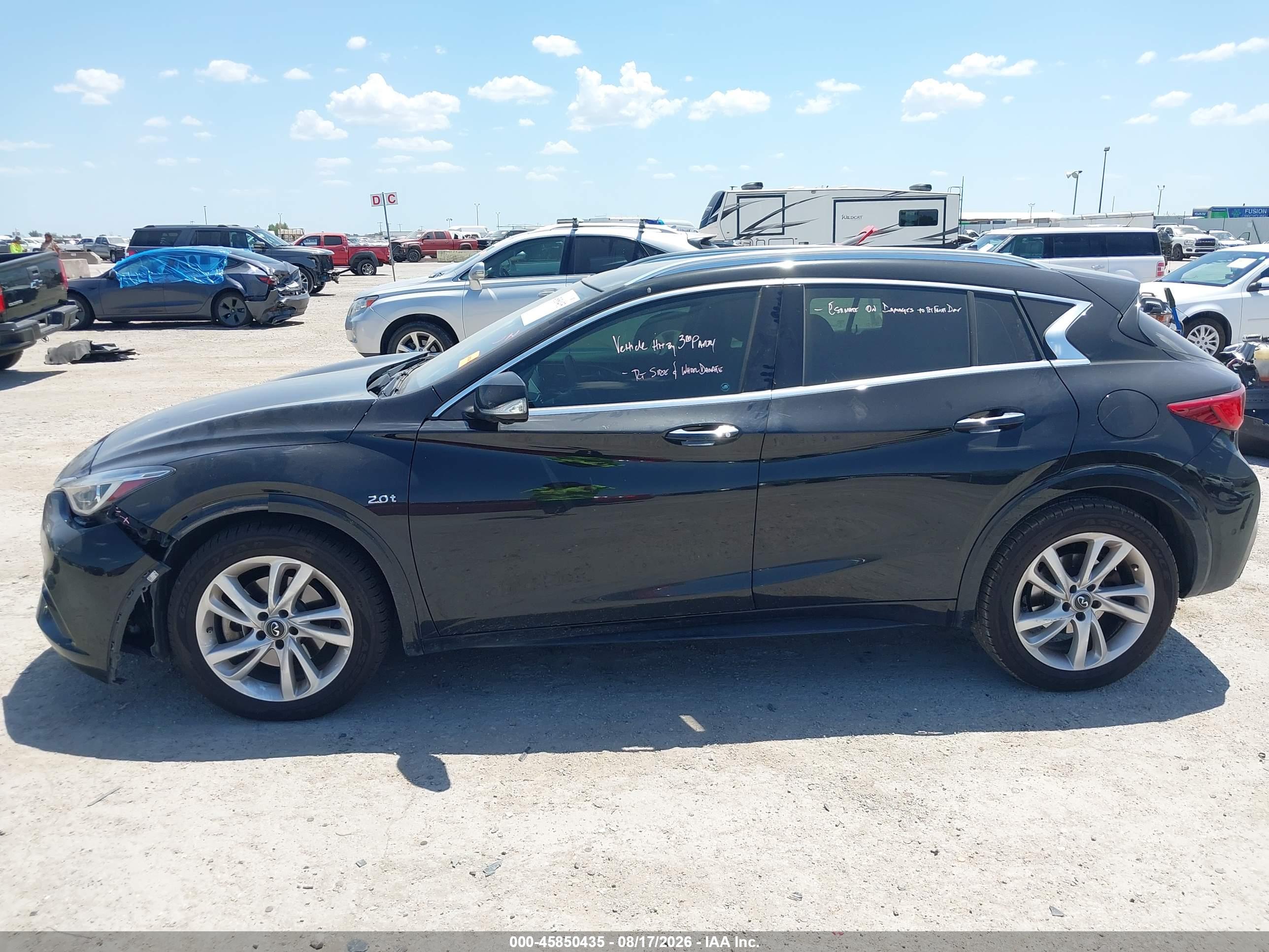 2017 INFINITI QX30 PREMIUM
