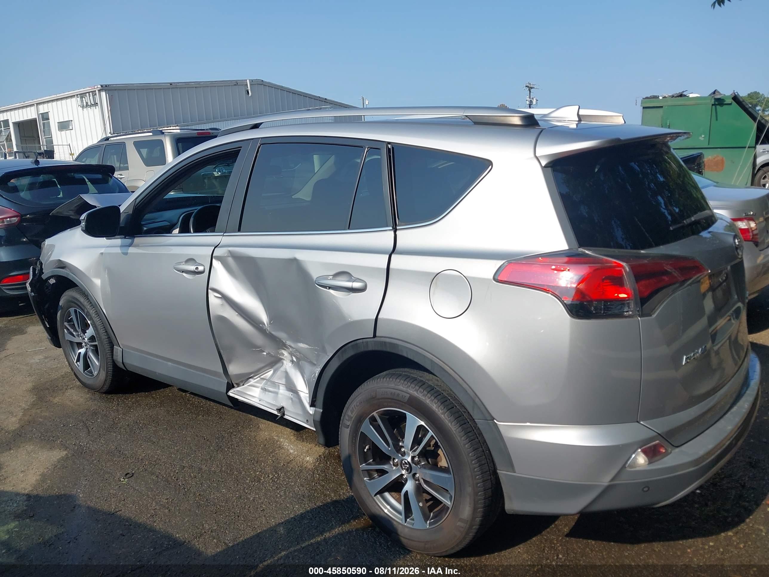 2017 TOYOTA RAV4 XLE