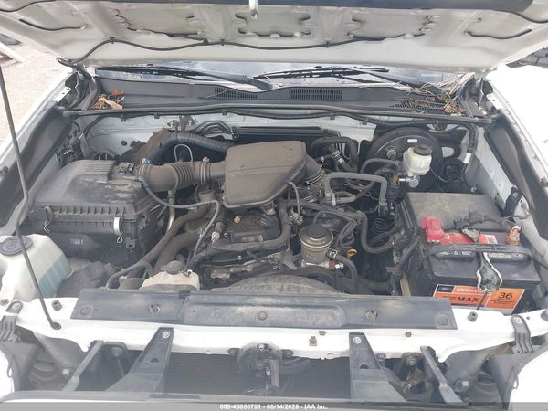 2017 TOYOTA TACOMA SR