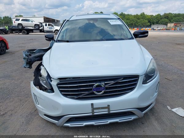 2017 VOLVO XC60 T6 DYNAMIC