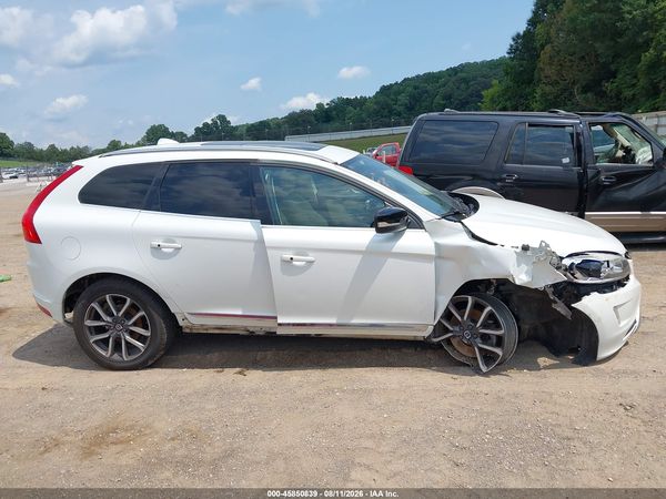 2017 VOLVO XC60 T6 DYNAMIC