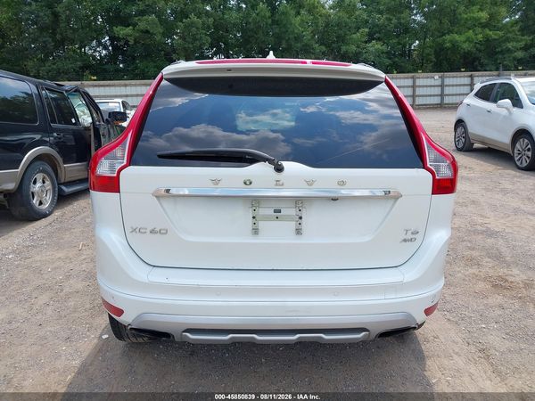 2017 VOLVO XC60 T6 DYNAMIC