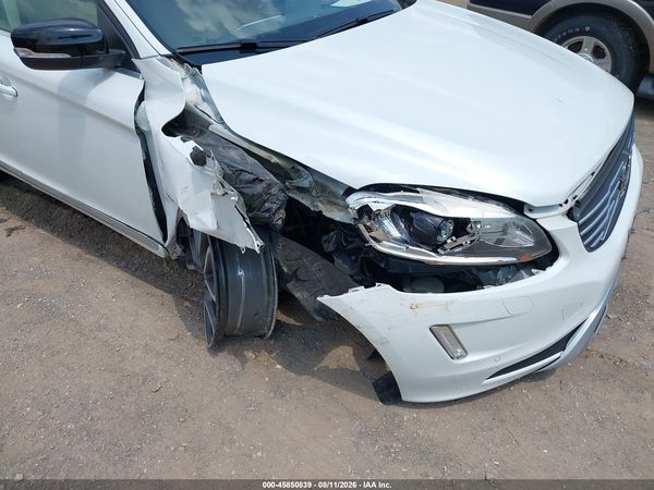2017 VOLVO XC60 T6 DYNAMIC