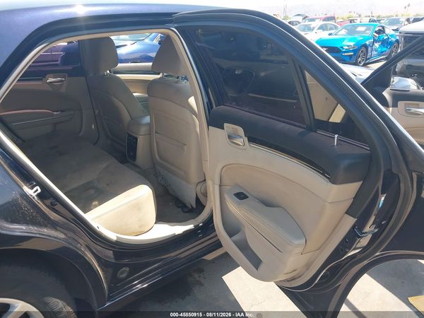 2012 CHRYSLER 300 Base/Limited — I8