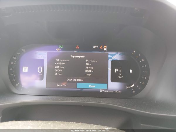2024 VOLVO XC40 B5 PLUS DARK THEME