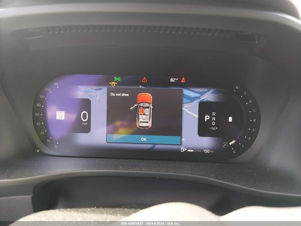 2024 VOLVO XC40 B5 PLUS DARK THEME