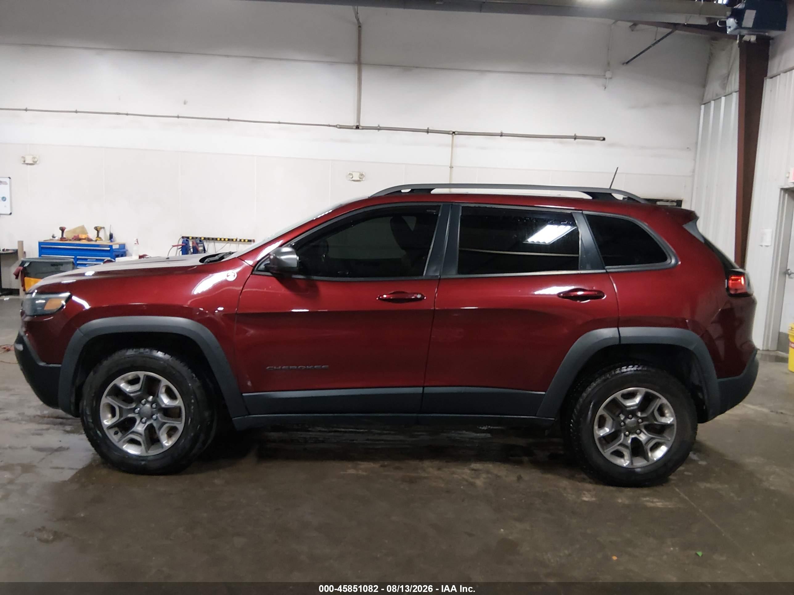 2019 JEEP CHEROKEE TRAILHAWK 4X4