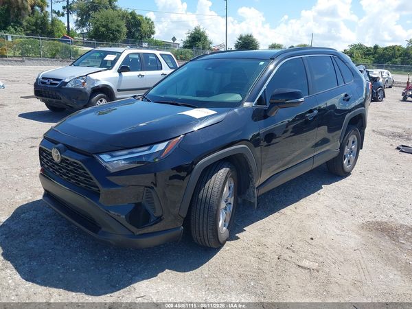 2025 TOYOTA RAV4 XLE