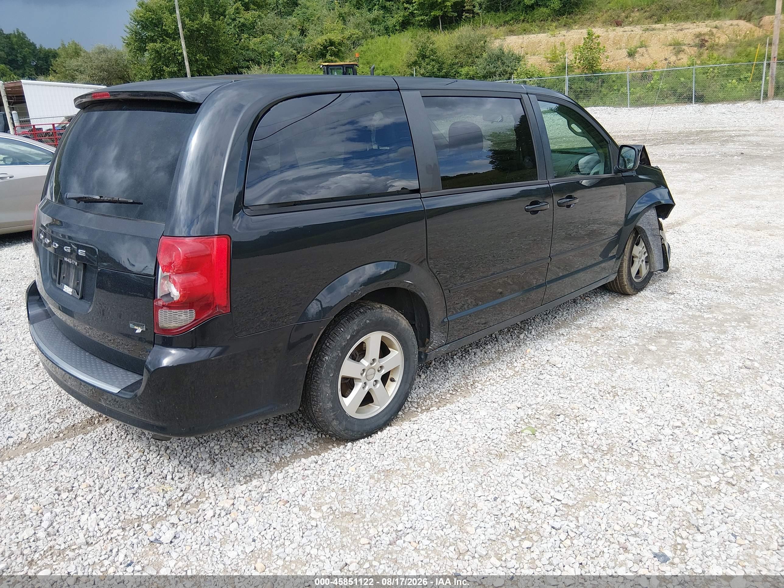 2013 DODGE GRAND CARAVAN SXT — I4