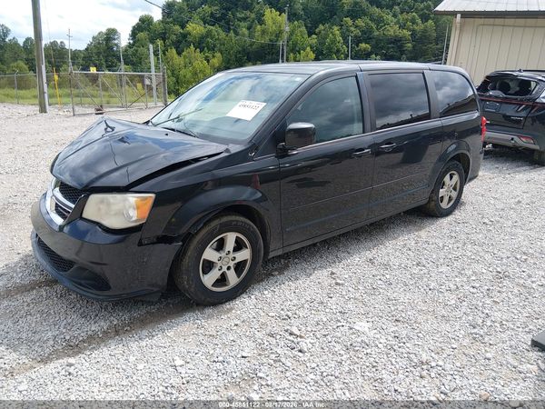 2013 DODGE GRAND CARAVAN SXT — I2