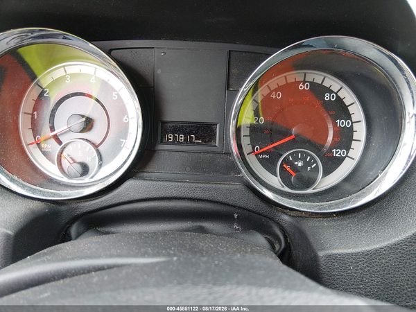 2013 DODGE GRAND CARAVAN SXT — I7