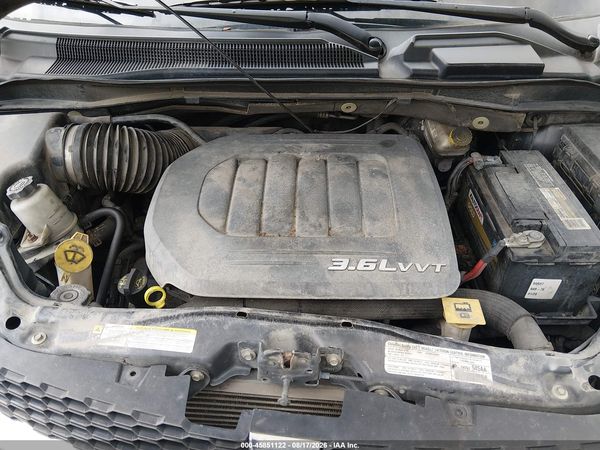 2013 DODGE GRAND CARAVAN SXT — I10