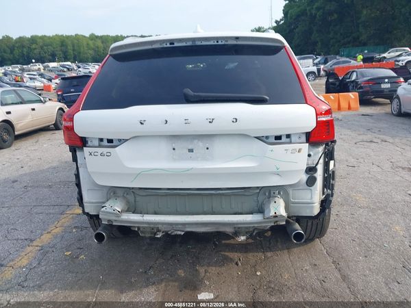 2018 VOLVO XC60 T5 MOMENTUM