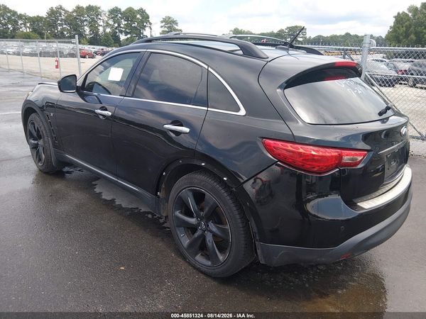 2017 INFINITI QX70 — I3