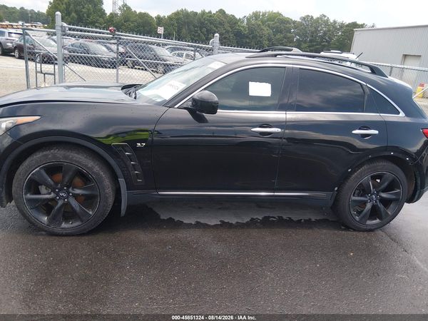 2017 INFINITI QX70 — I117