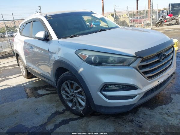 2016 HYUNDAI TUCSON SE