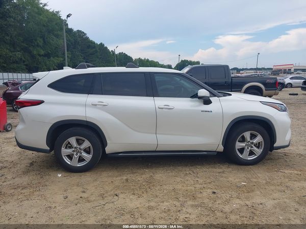 2020 TOYOTA HIGHLANDER HYBRID LE