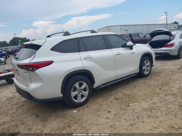 2020 TOYOTA HIGHLANDER HYBRID LE