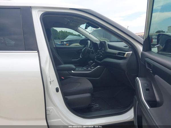 2020 TOYOTA HIGHLANDER HYBRID LE