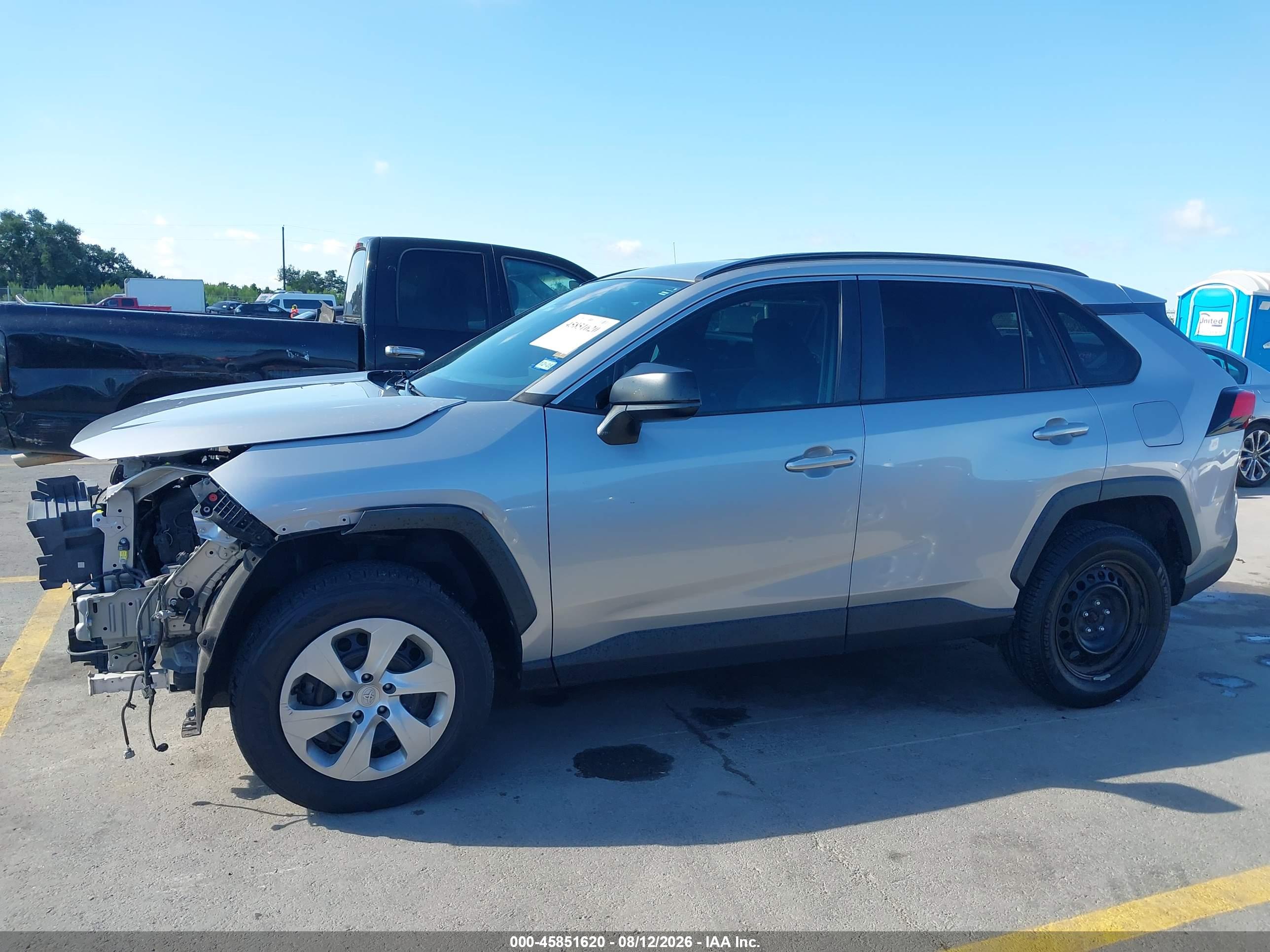 2020 TOYOTA RAV4 LE