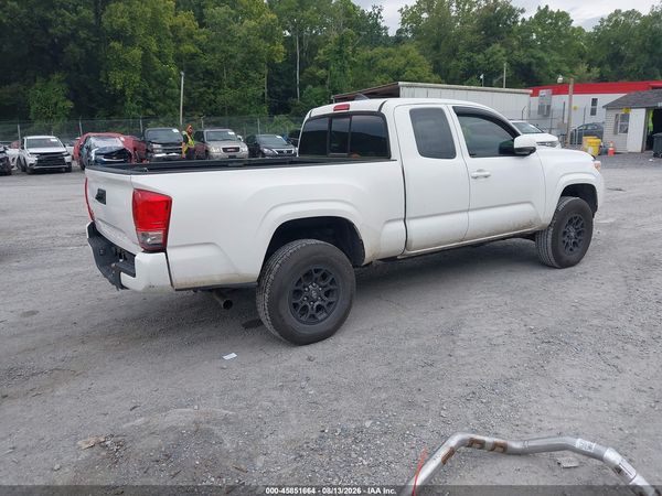 2016 TOYOTA TACOMA SR