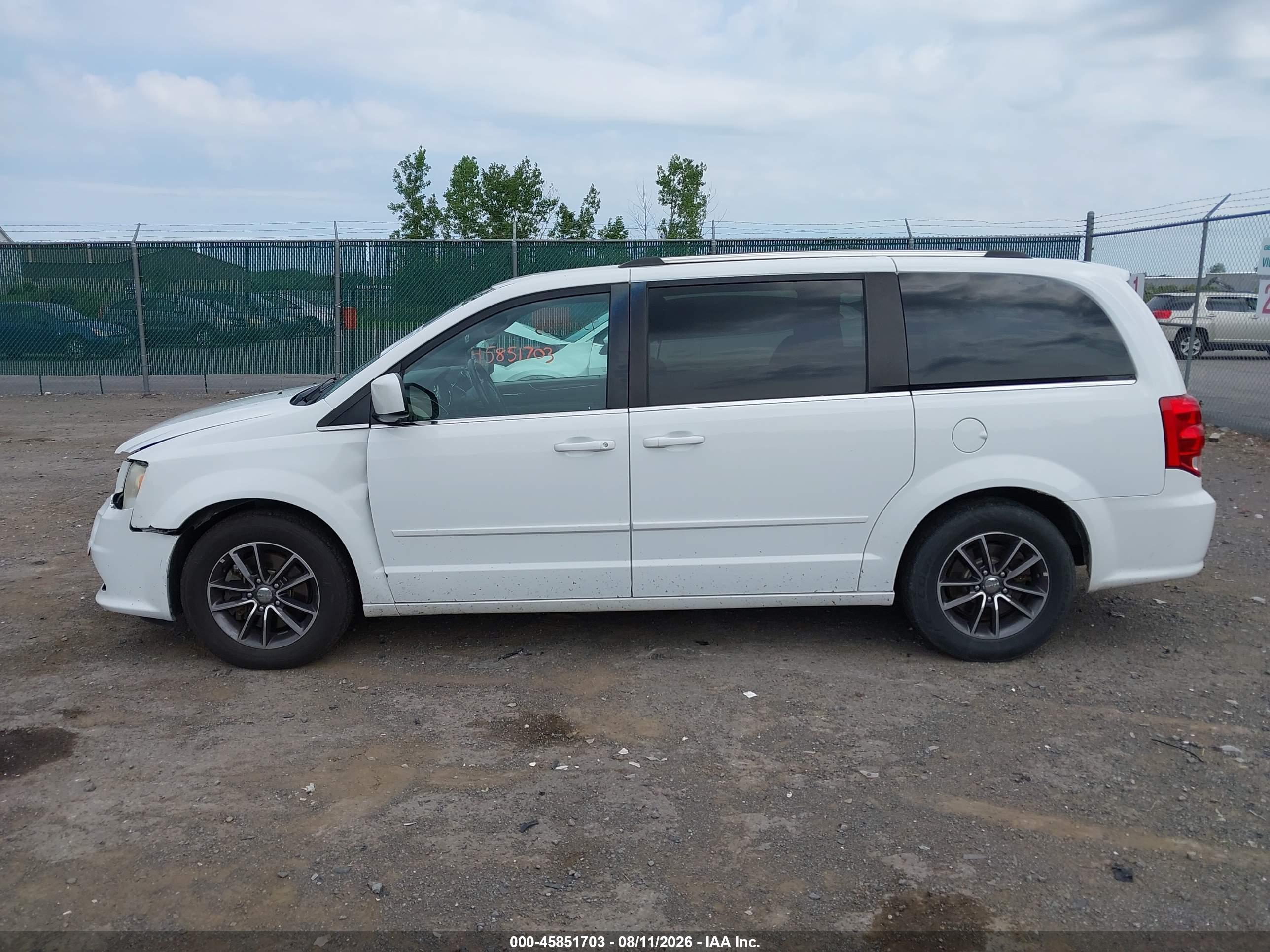 2017 DODGE GRAND CARAVAN SXT