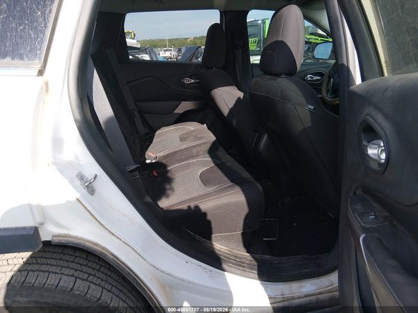 2019 JEEP CHEROKEE LATITUDE 4X4